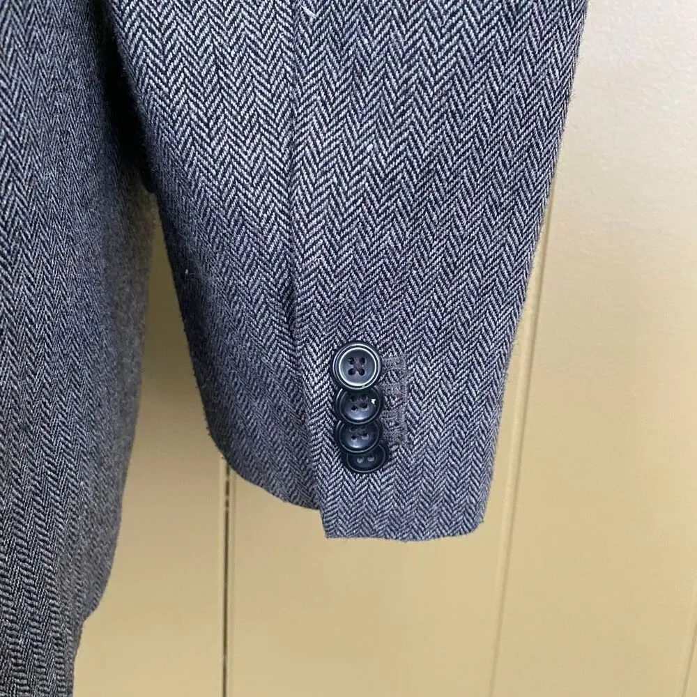 Old Navy men X-Large wool blend 2 button blazer inner and outer chest pocket